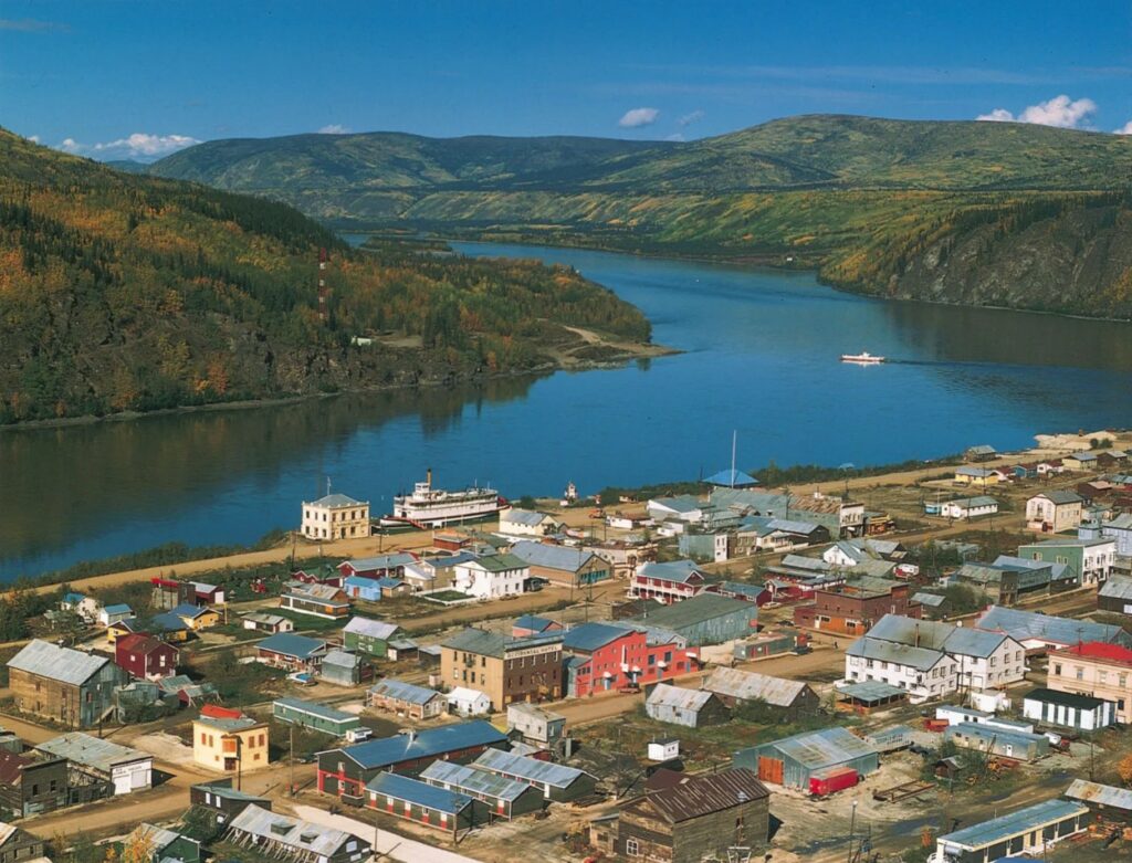 Yukon town by the water