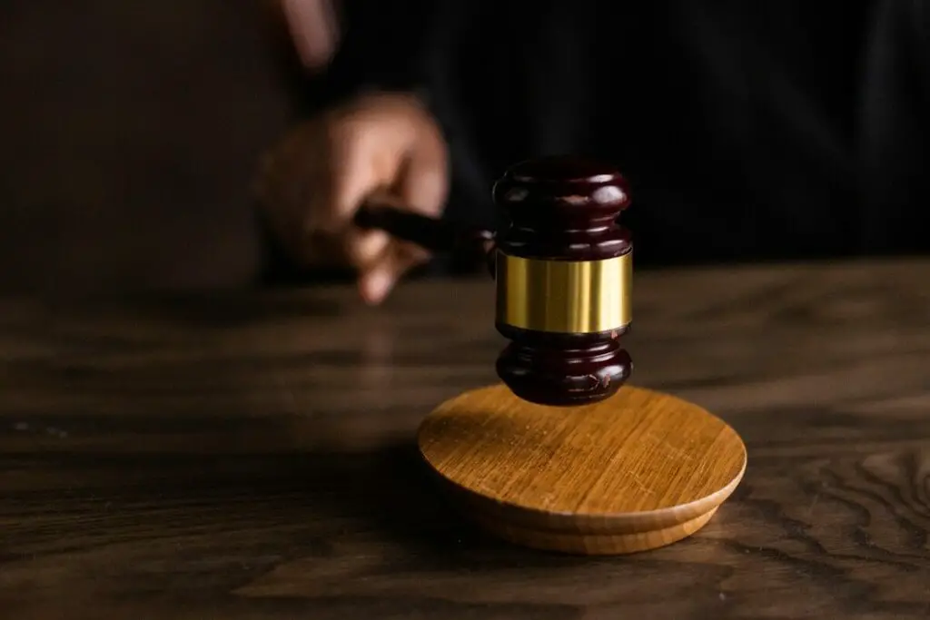gavel in court